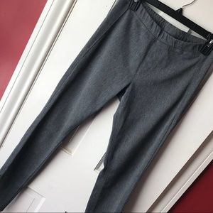 NWOT- Uniqlo “Legging Pants” w Pockets